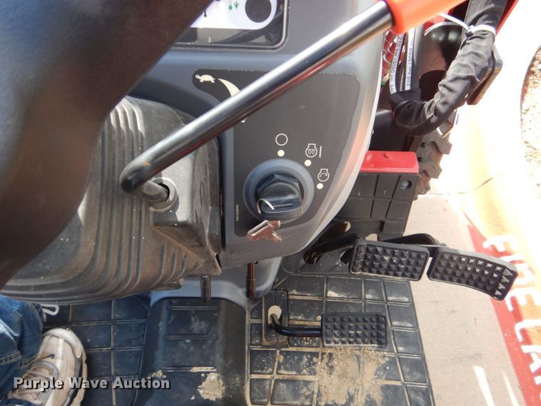 image for item DO1653 2022 Mahindra 1626 HST  MFWD tractor