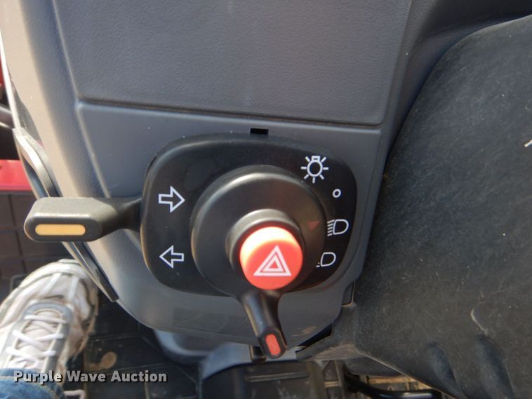 image for item DO1653 2022 Mahindra 1626 HST  MFWD tractor