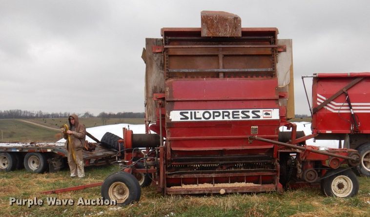 image for item DP0420 Silopress XPIII  silage bagger