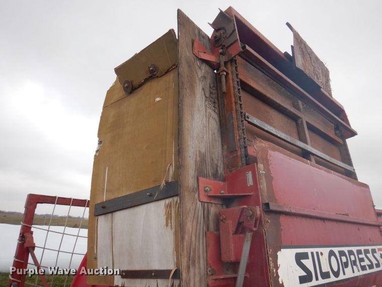image for item DP0420 Silopress XPIII  silage bagger