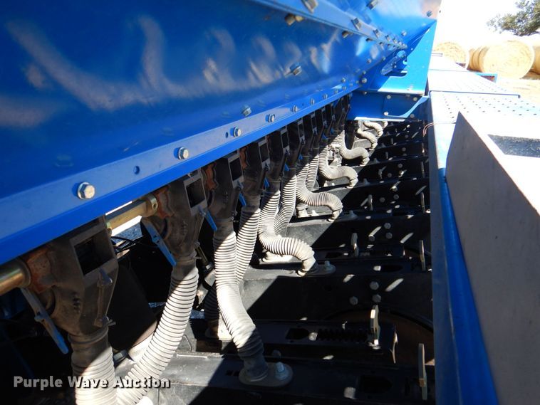 image for item DQ1872 2014 Landoll 5531  grain drill