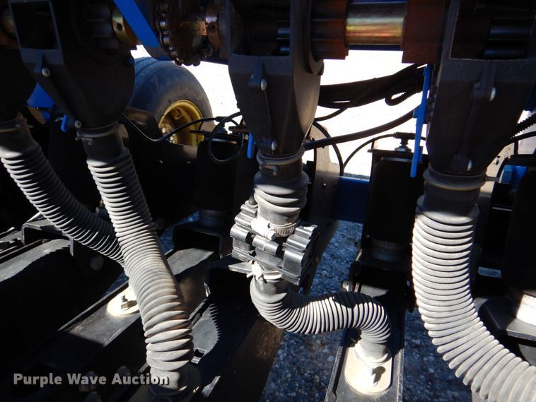 image for item DQ1872 2014 Landoll 5531  grain drill