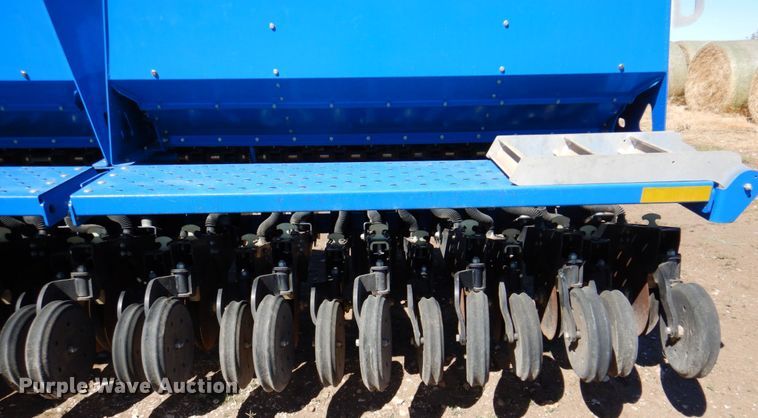 image for item DQ1872 2014 Landoll 5531  grain drill
