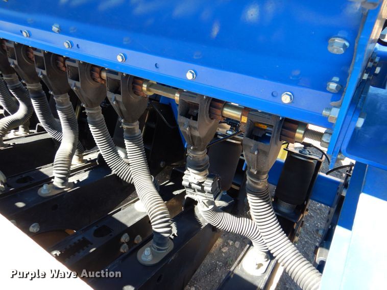 image for item DQ1872 2014 Landoll 5531  grain drill