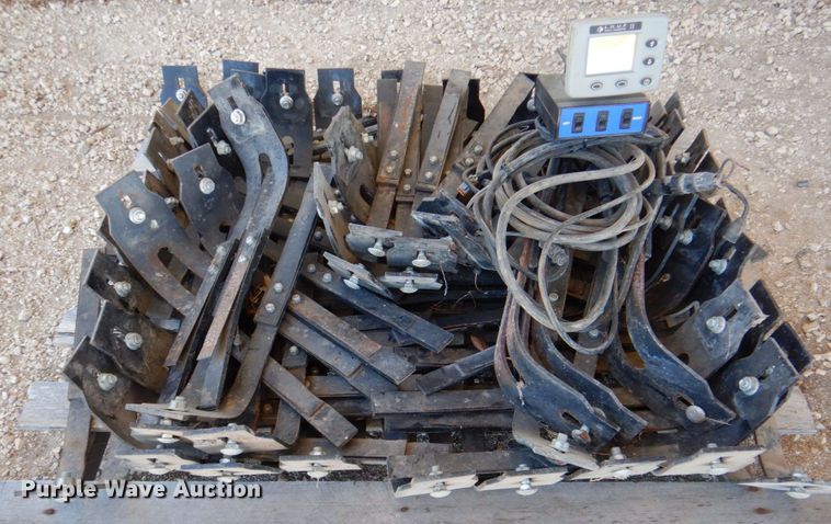 image for item DQ1872 2014 Landoll 5531  grain drill