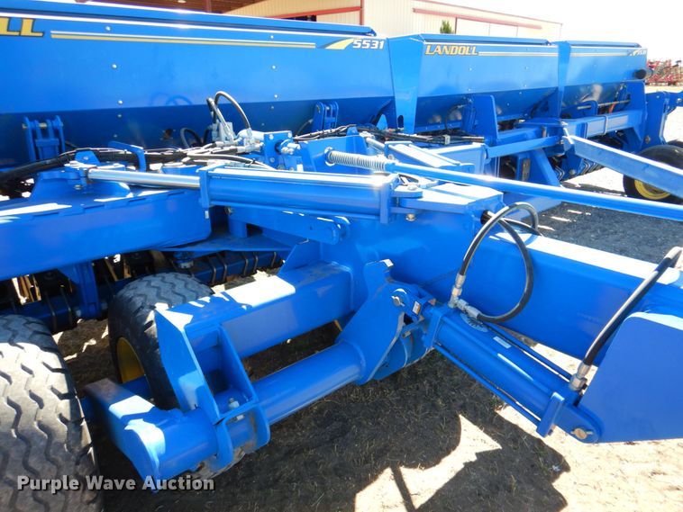 image for item DQ1872 2014 Landoll 5531  grain drill