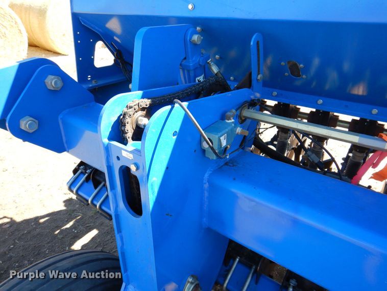 image for item DQ1872 2014 Landoll 5531  grain drill