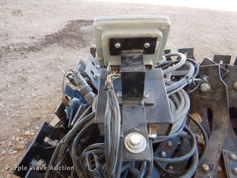 image for item DQ1872 2014 Landoll 5531  grain drill