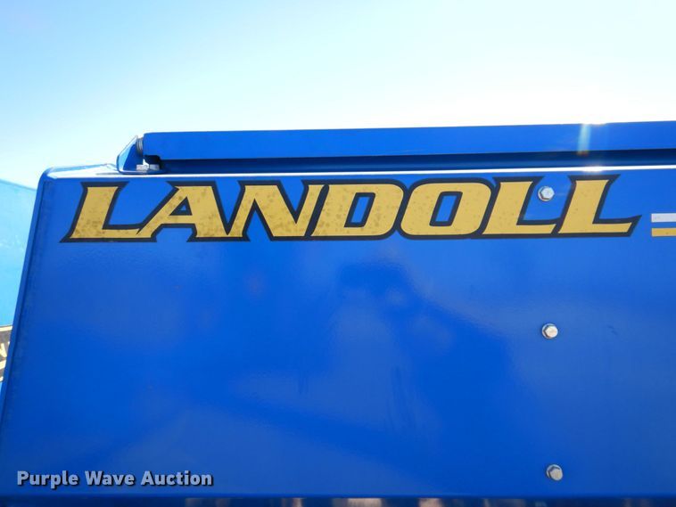 image for item DQ1872 2014 Landoll 5531  grain drill