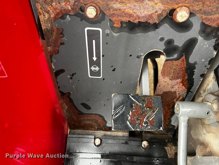 image for item DQ1888 2008 Mahindra 2525  MFWD tractor