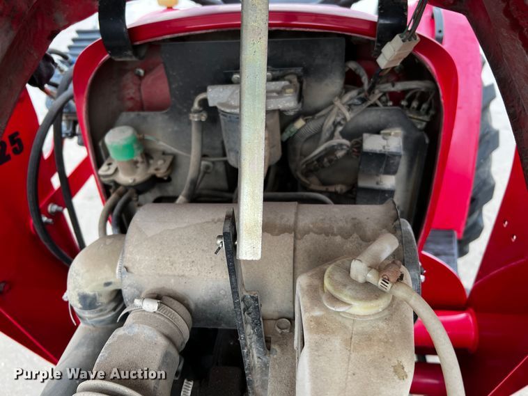 image for item DQ1888 2008 Mahindra 2525  MFWD tractor