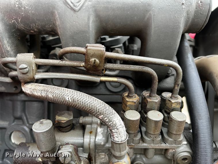 image for item DQ1888 2008 Mahindra 2525  MFWD tractor