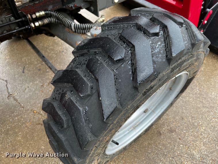 image for item DQ1888 2008 Mahindra 2525  MFWD tractor