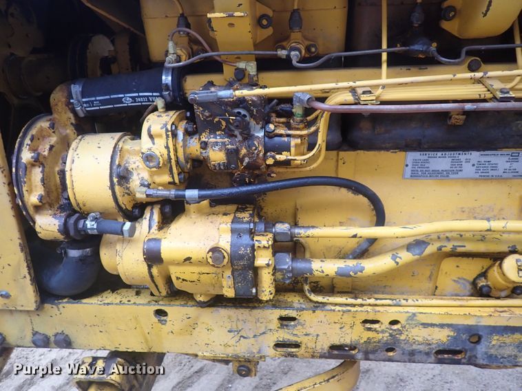 image for item DQ3091 1969 Minneapolis Moline G1000 Vista  tractor