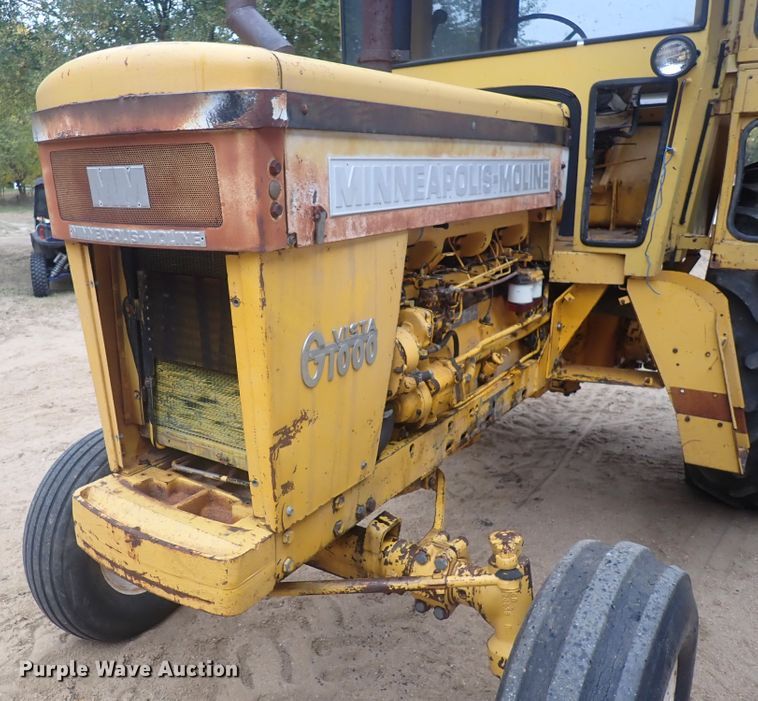 image for item DQ3091 1969 Minneapolis Moline G1000 Vista  tractor