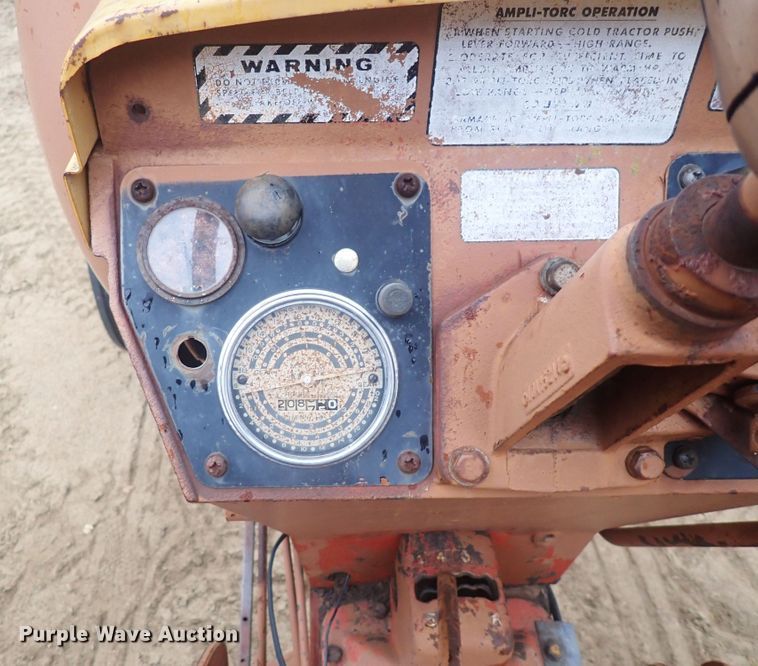 image for item DQ3100 1964 Minneapolis Moline M602  tractor