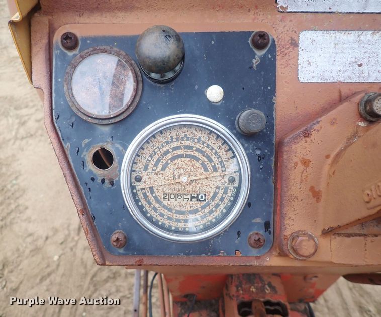 image for item DQ3100 1964 Minneapolis Moline M602  tractor