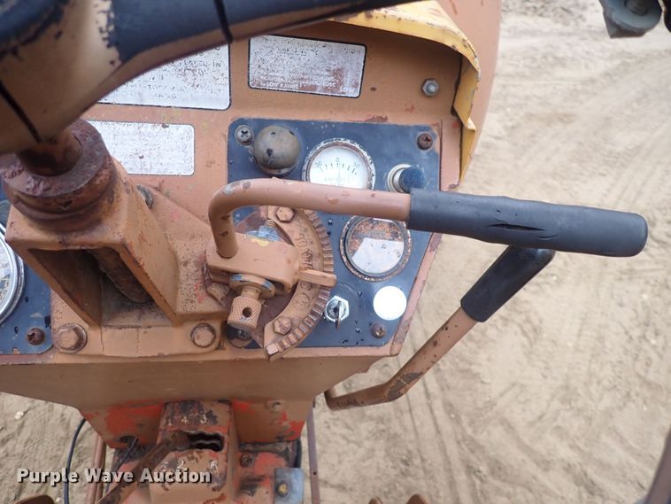 image for item DQ3100 1964 Minneapolis Moline M602  tractor