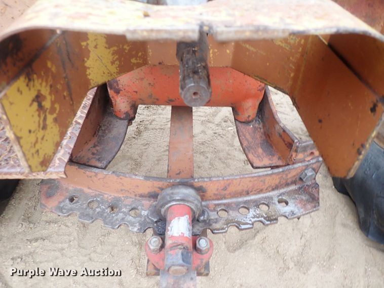 image for item DQ3100 1964 Minneapolis Moline M602  tractor