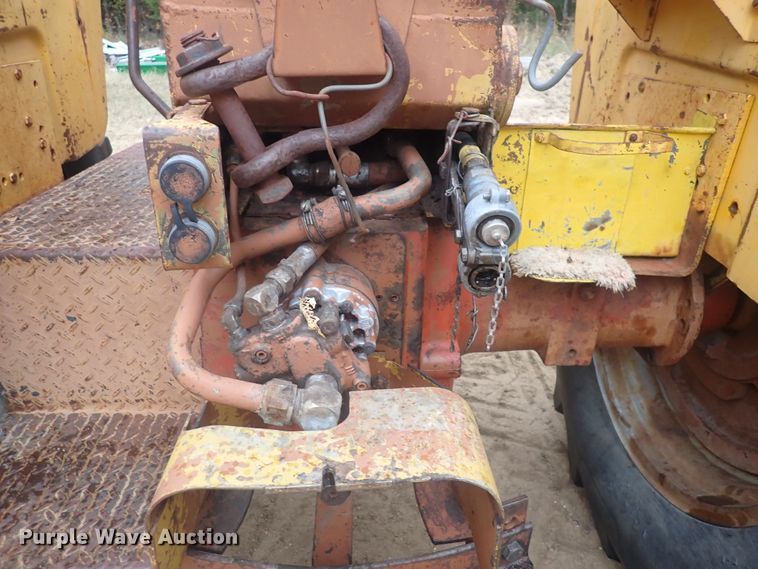 image for item DQ3100 1964 Minneapolis Moline M602  tractor