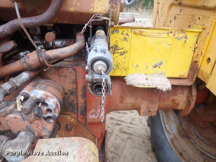 image for item DQ3100 1964 Minneapolis Moline M602  tractor