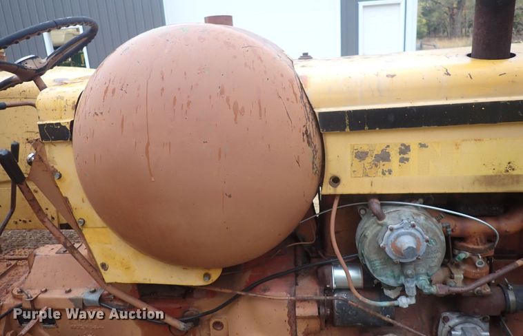 image for item DQ3100 1964 Minneapolis Moline M602  tractor