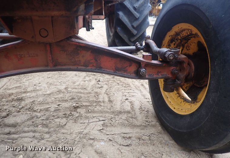 image for item DQ3100 1964 Minneapolis Moline M602  tractor