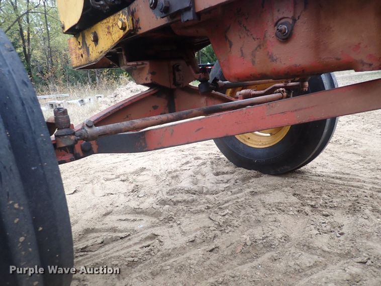 image for item DQ3100 1964 Minneapolis Moline M602  tractor