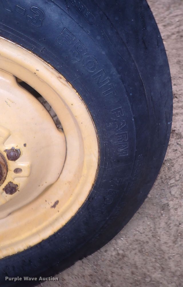 image for item DQ3100 1964 Minneapolis Moline M602  tractor