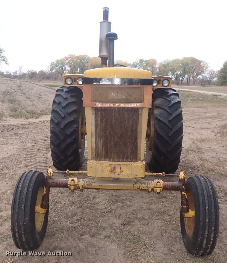 image for item DQ3101 Minneapolis Moline M670 Super  tractor