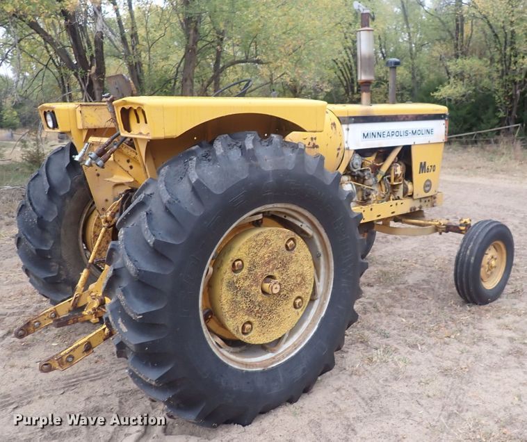image for item DQ3101 Minneapolis Moline M670 Super  tractor