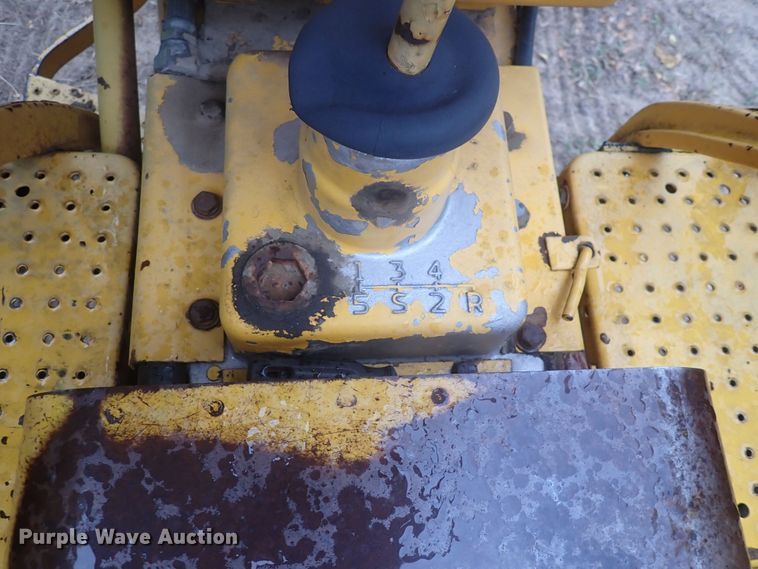 image for item DQ3101 Minneapolis Moline M670 Super  tractor