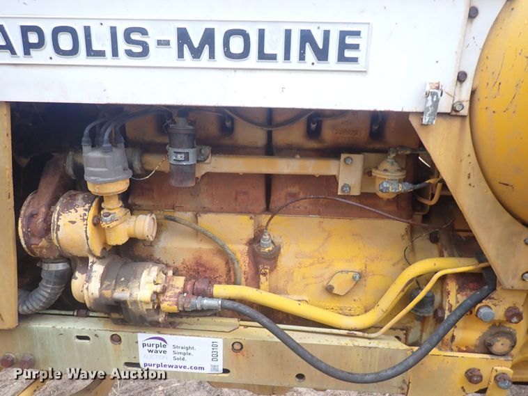 image for item DQ3101 Minneapolis Moline M670 Super  tractor