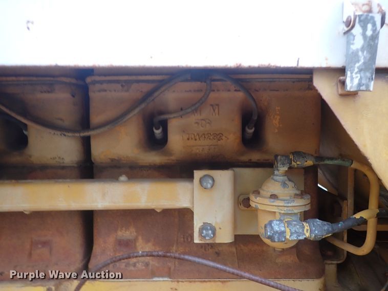 image for item DQ3101 Minneapolis Moline M670 Super  tractor