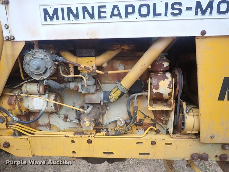 image for item DQ3101 Minneapolis Moline M670 Super  tractor