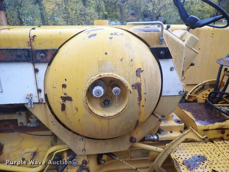 image for item DQ3101 Minneapolis Moline M670 Super  tractor