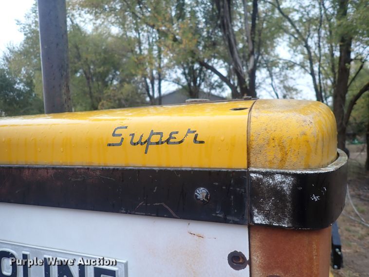 image for item DQ3101 Minneapolis Moline M670 Super  tractor