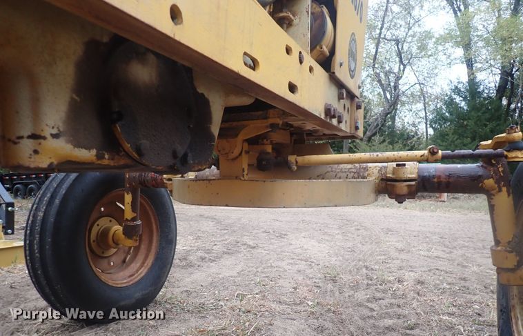 image for item DQ3101 Minneapolis Moline M670 Super  tractor