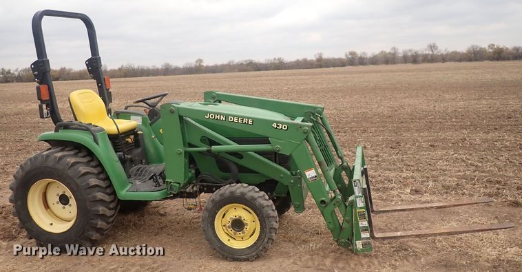 image for item DQ3116 2002 John Deere 4410  MFWD tractor