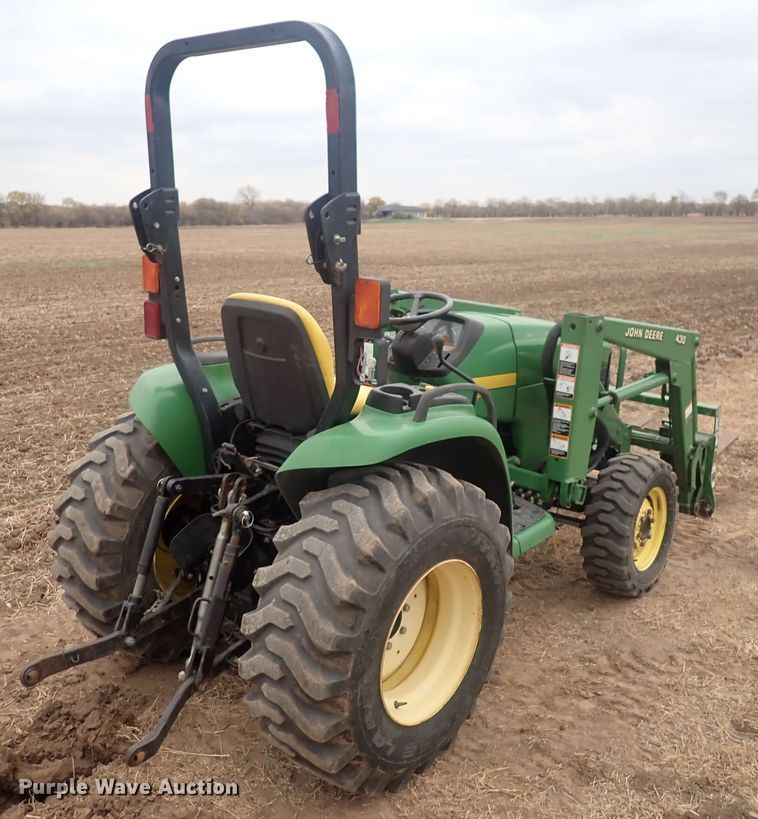 image for item DQ3116 2002 John Deere 4410  MFWD tractor