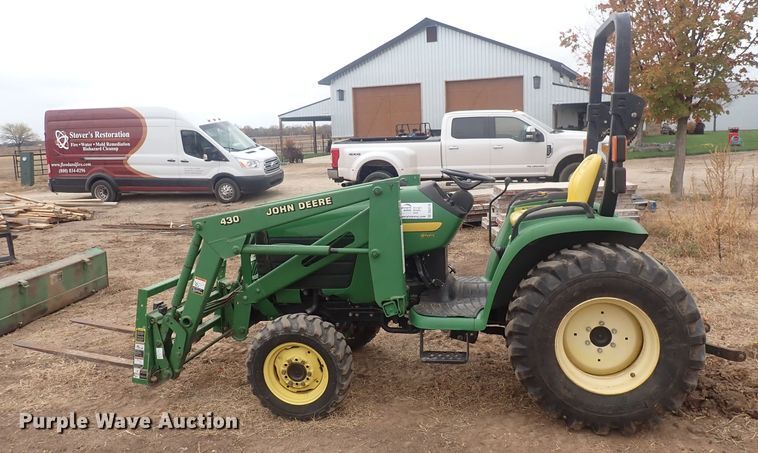 image for item DQ3116 2002 John Deere 4410  MFWD tractor