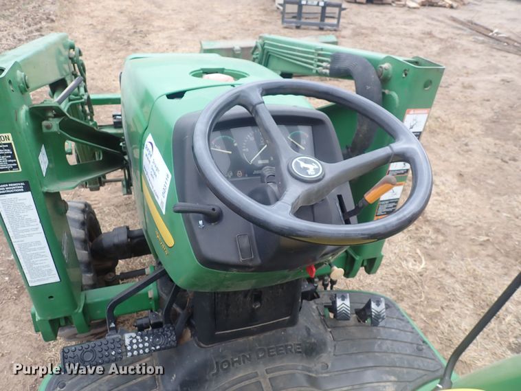 image for item DQ3116 2002 John Deere 4410  MFWD tractor