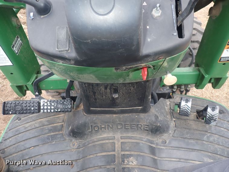 image for item DQ3116 2002 John Deere 4410  MFWD tractor