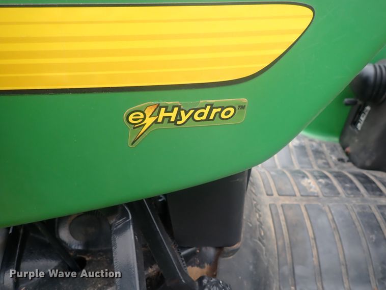 image for item DQ3116 2002 John Deere 4410  MFWD tractor