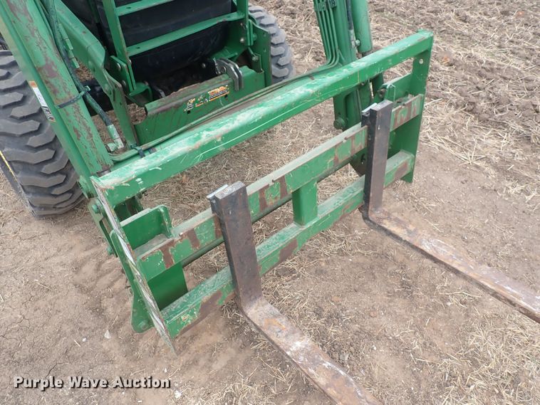 image for item DQ3116 2002 John Deere 4410  MFWD tractor