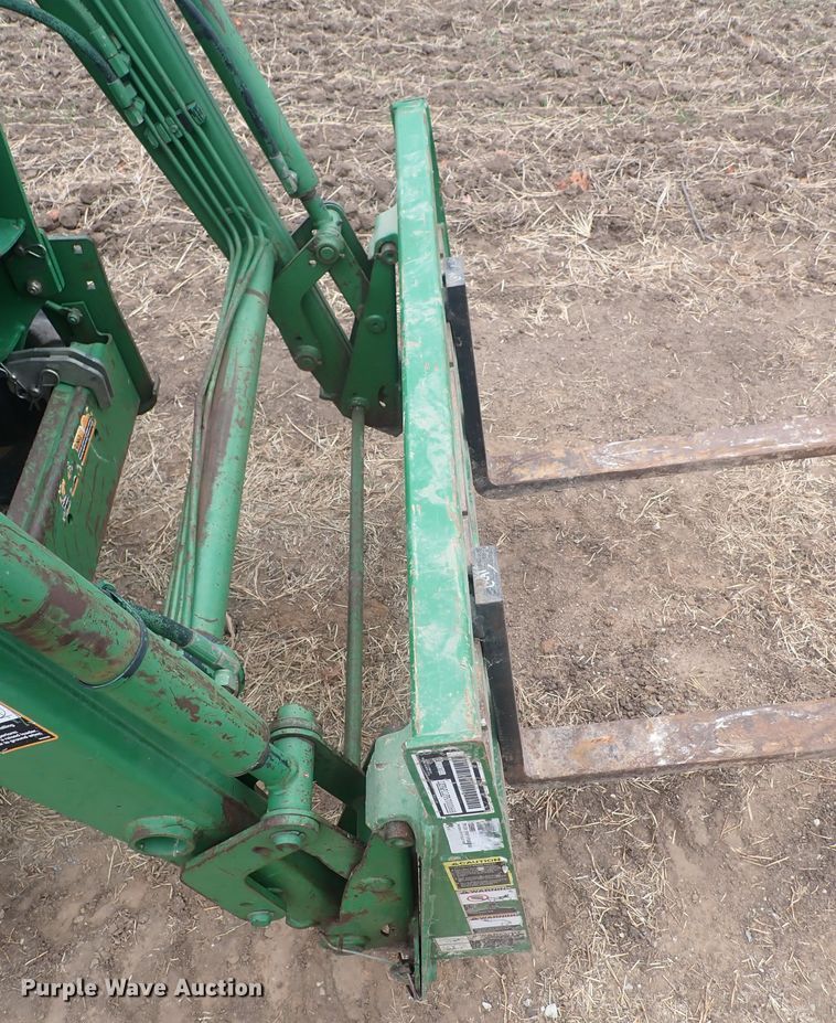 image for item DQ3116 2002 John Deere 4410  MFWD tractor