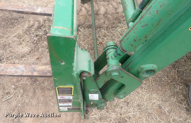 image for item DQ3116 2002 John Deere 4410  MFWD tractor