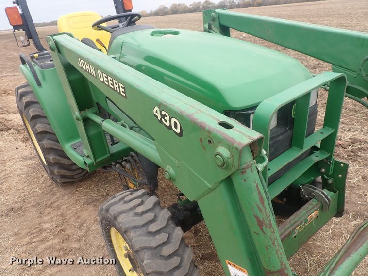 image for item DQ3116 2002 John Deere 4410  MFWD tractor