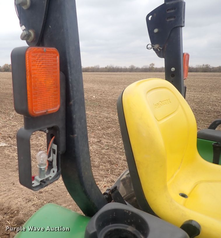 image for item DQ3116 2002 John Deere 4410  MFWD tractor