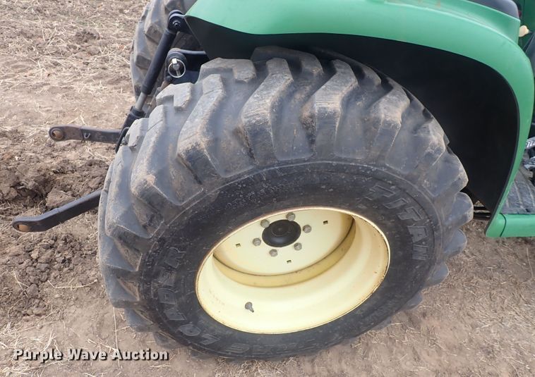 image for item DQ3116 2002 John Deere 4410  MFWD tractor